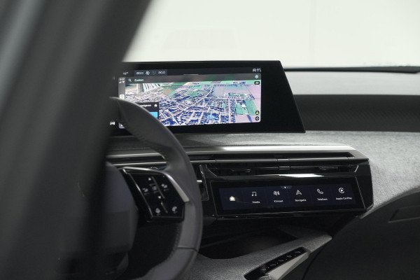 Peugeot 5008 Hybrid 136 e-DCS6 Allure | 7 Zitplaatsen | Camera | Stoelverwarming | Panoramic Navigation pack