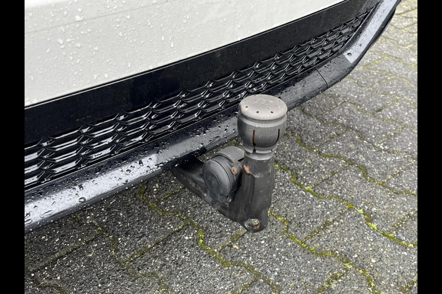 Audi RS6 *KREIDE-EXCLUSIVE*CERAMIC*ST.KACHEL*HAAK*B&O*PANO*