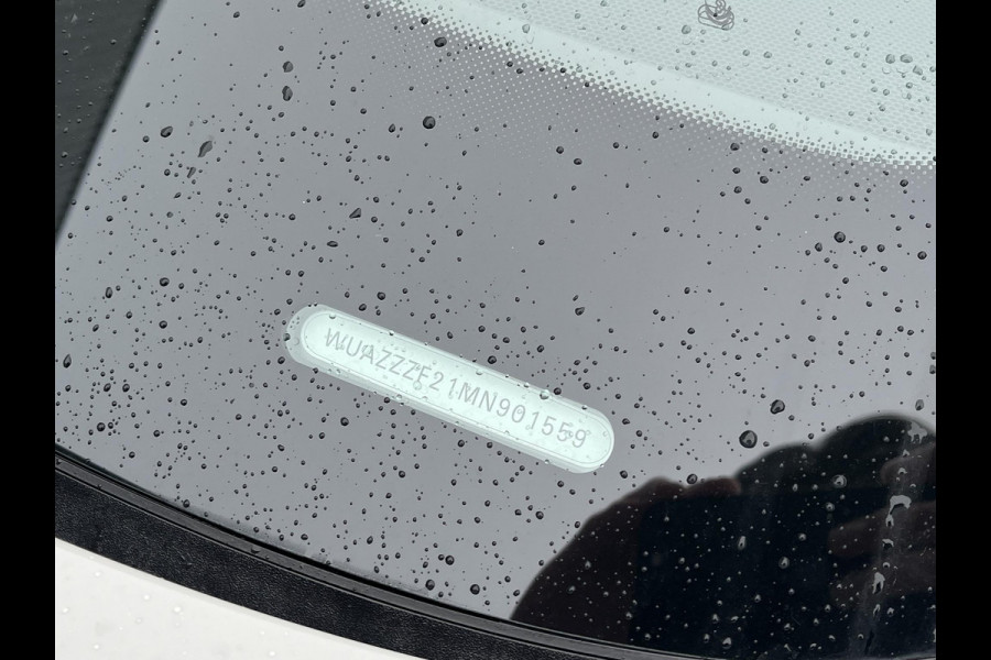 Audi RS6 *KREIDE-EXCLUSIVE*CERAMIC*ST.KACHEL*HAAK*B&O*PANO*