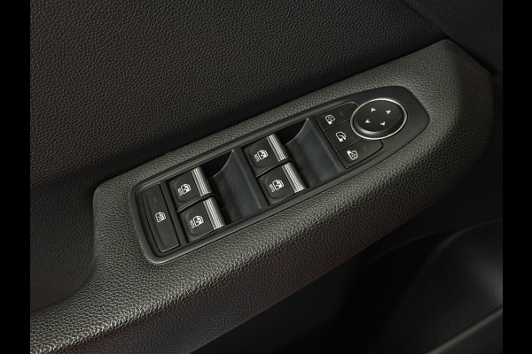 Renault Clio 1.0 TCe 90pk Intens | Navi | 360 | Stuur & Stoelverwarming | Carplay | 17" | Led | 100% onderhouden!