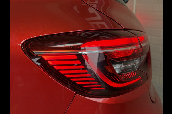 Renault Clio 1.0 TCe 90pk Intens | Navi | 360 | Stuur & Stoelverwarming | Carplay | 17" | Led | 100% onderhouden!