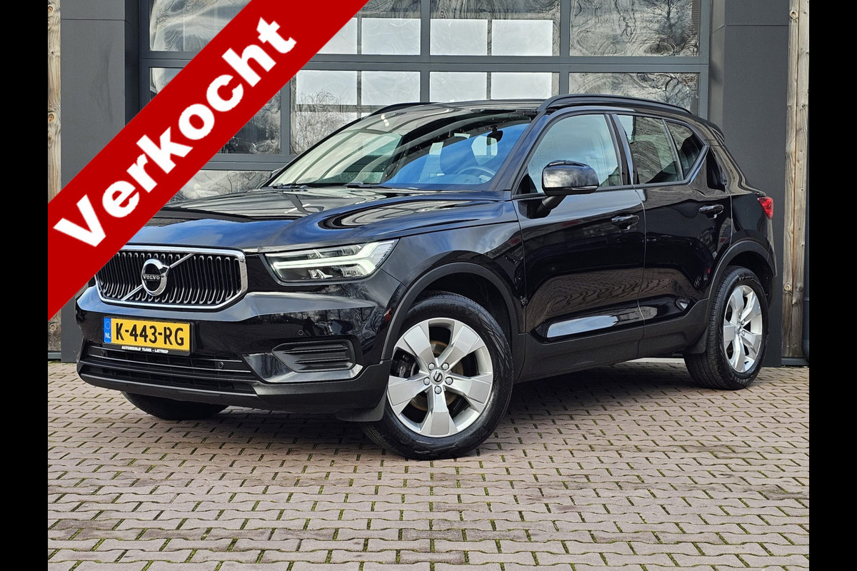 Volvo XC40 1.5 T3 Momentum | LED | Stoelverwarming | Navi | Parkeerhulp voor & achter | Verkeersbord herkenning | Lane Assist |