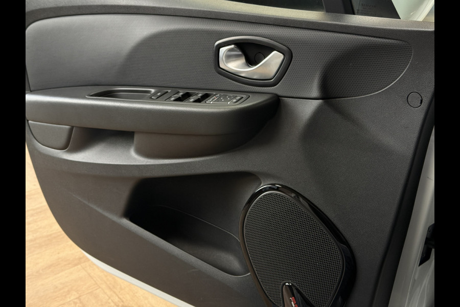 Renault Clio 1.2 TCe 120pk AUT Intens | Navi | Led | Camera | PDC V+A | 16" | Stoelverwarming | 100% Dealer onderhouden!