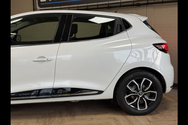 Renault Clio 1.2 TCe 120pk AUT Intens | Navi | Led | Camera | PDC V+A | 16" | Stoelverwarming | 100% Dealer onderhouden!