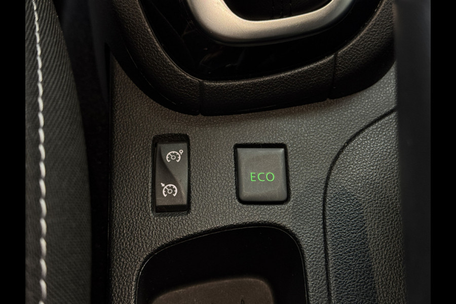 Renault Clio 1.2 TCe 120pk AUT Intens | Navi | Led | Camera | PDC V+A | 16" | Stoelverwarming | 100% Dealer onderhouden!