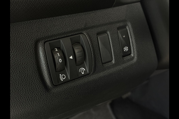 Renault Clio 1.2 TCe 120pk AUT Intens | Navi | Led | Camera | PDC V+A | 16" | Stoelverwarming | 100% Dealer onderhouden!