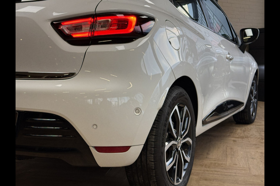 Renault Clio 1.2 TCe 120pk AUT Intens | Navi | Led | Camera | PDC V+A | 16" | Stoelverwarming | 100% Dealer onderhouden!