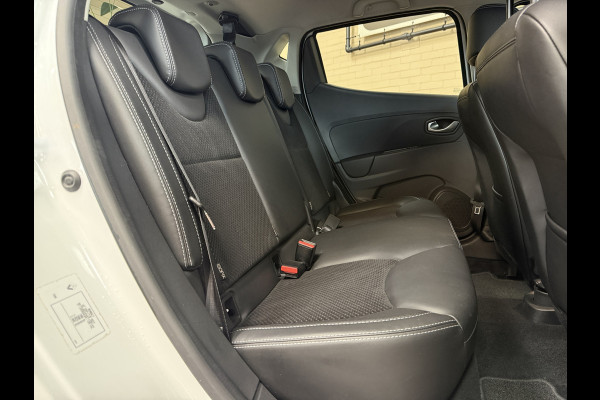 Renault Clio 1.2 TCe 120pk AUT Intens | Navi | Led | Camera | PDC V+A | 16" | Stoelverwarming | 100% Dealer onderhouden!