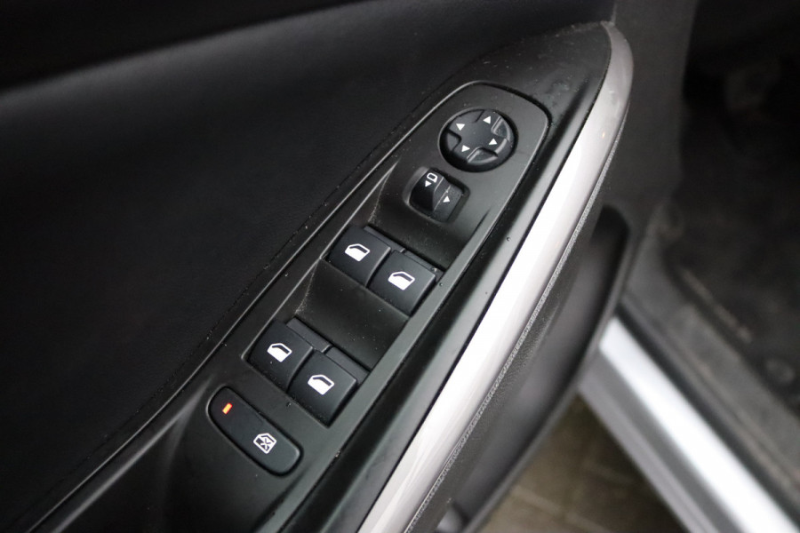 Opel Grandland X 1.6T. Plug in Hybrid/PHEV 4x4 300PK Elegance Leder-pack/Elegance-pack