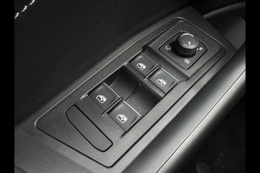 Volkswagen T-Roc Cabrio 1.5 TSI 150PK DSG R-LINE SPORT LED/NAVI/CARPLAY/FABRIEKS GARANTIE