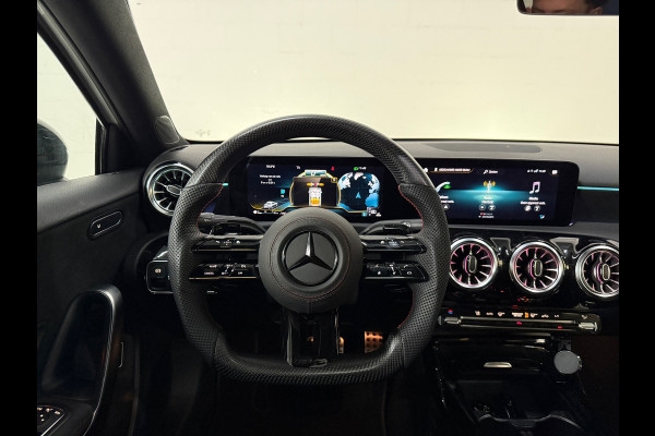 Mercedes-Benz A-Klasse AMG A35 4MATIC Premium Panoramadak, Burmester