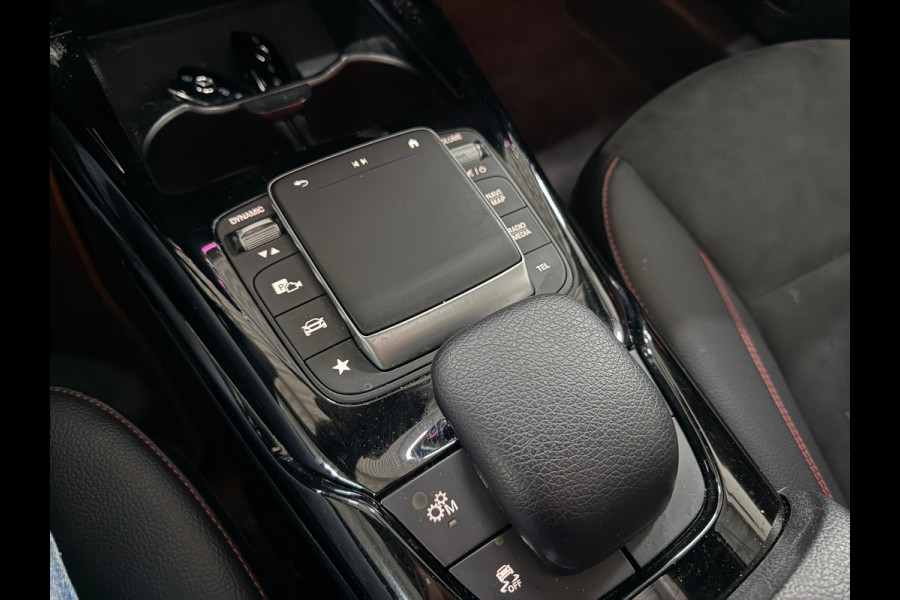 Mercedes-Benz A-Klasse AMG A35 4MATIC Premium Panoramadak, Burmester