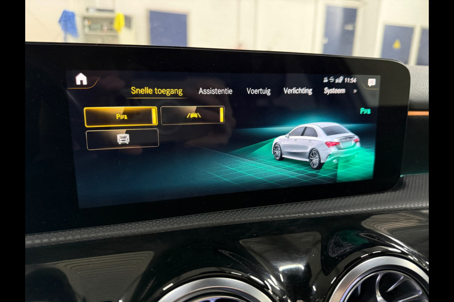 Mercedes-Benz A-Klasse AMG A35 4MATIC Premium Panoramadak, Burmester