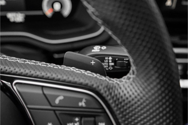 Audi A5 Sportback 35 TFSI S Edition Competition Pano Matrix Zwart Optiek 19"