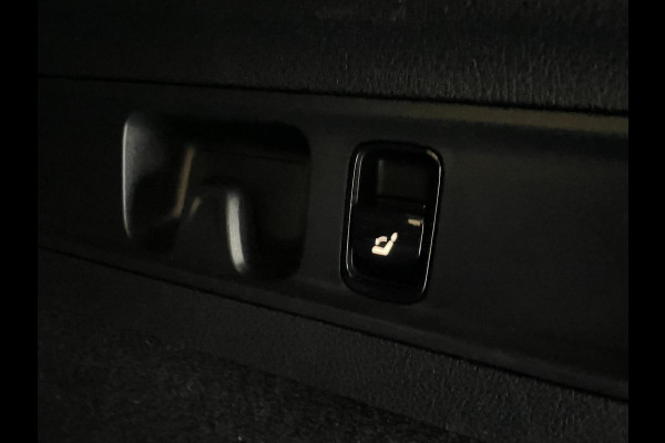 Mercedes-Benz GLC 300de 4MATIC AMG Line PANODAK HUD