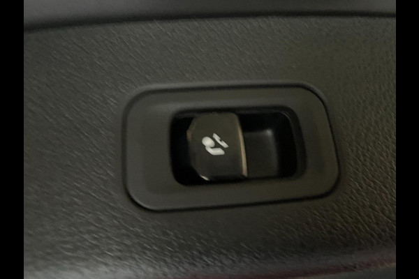 Mercedes-Benz GLC 300de 4MATIC AMG Line PANODAK HUD