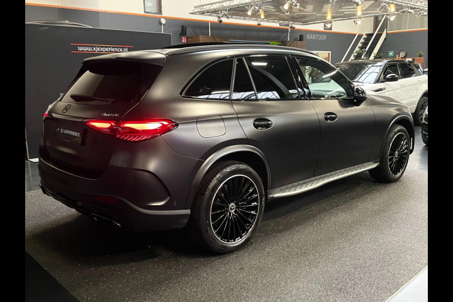 Mercedes-Benz GLC 300de 4MATIC AMG Line PANODAK HUD