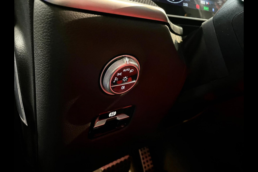 Mercedes-Benz GLC 300de 4MATIC AMG Line PANODAK HUD