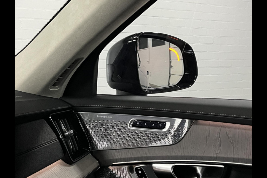 Volvo XC90 2.0 T8 Plug-in hybrid AWD Ultra Dark Luchtvering | Massage | Bowers & Wilkins | Trekhaak | Adapt. Cruise | Stoelventilatie | 22" wielen | 360 camera | Head-up