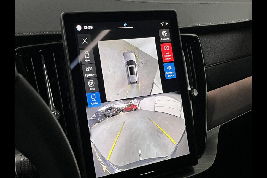 Volvo XC90 2.0 T8 Plug-in hybrid AWD Ultra Dark Luchtvering | Massage | Bowers & Wilkins | Trekhaak | Adapt. Cruise | Stoelventilatie | 22" wielen | 360 camera | Head-up