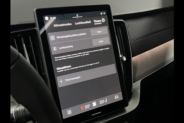 Volvo XC90 2.0 T8 Plug-in hybrid AWD Ultra Dark Luchtvering | Massage | Bowers & Wilkins | Trekhaak | Adapt. Cruise | Stoelventilatie | 22" wielen | 360 camera | Head-up