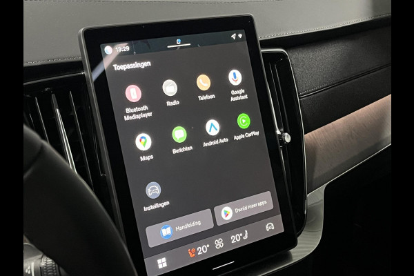 Volvo XC90 2.0 T8 Plug-in hybrid AWD Ultra Dark Luchtvering | Massage | Bowers & Wilkins | Trekhaak | Adapt. Cruise | Stoelventilatie | 22" wielen | 360 camera | Head-up