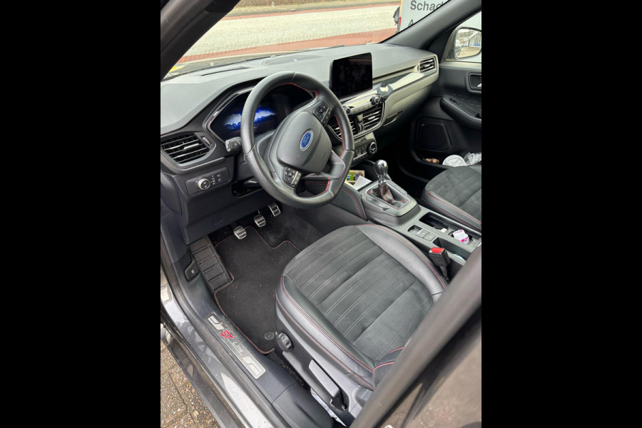 Ford Kuga 1.5 EcoBoost ST-Line X 150pk Afneembare Trekhaak | Winterpack | B&O Audio | 1.800kg Trekgewicht !