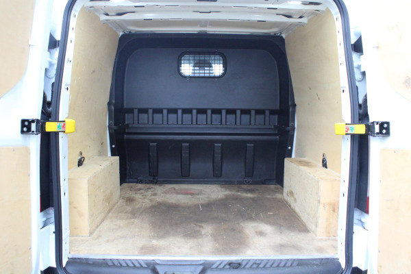 Ford Transit Custom 320 2.0 TDCI L2H1 Limited DC | Trekhaak | Stoelverwarming | Navigatie | Camera | Cruise Control Adaptive |