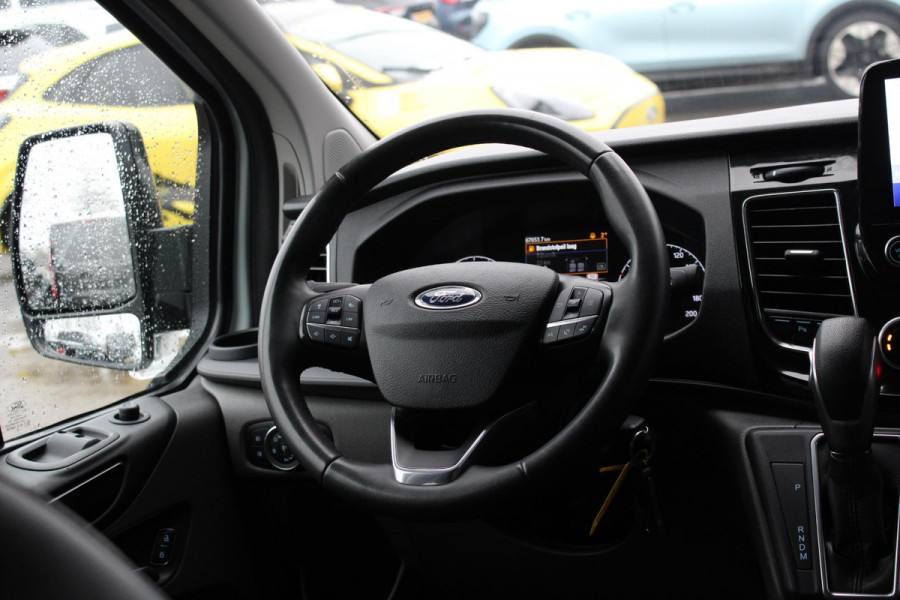 Ford Transit Custom 320 2.0 TDCI L2H1 Limited DC | Trekhaak | Stoelverwarming | Navigatie | Camera | Cruise Control Adaptive |
