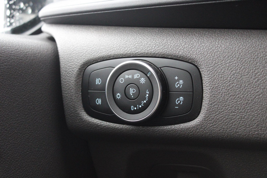 Ford Transit Custom 320 2.0 TDCI L2H1 Limited DC | Trekhaak | Stoelverwarming | Navigatie | Camera | Cruise Control Adaptive |