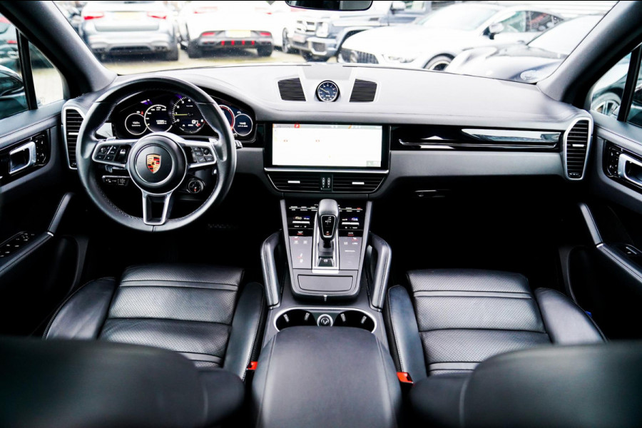 Porsche Cayenne 3.0 E-Hybrid | Sport Chrono | Panorama | Luxe Leder | Luchtvering | Bose Surround sound | Soft Close | Luchtvering