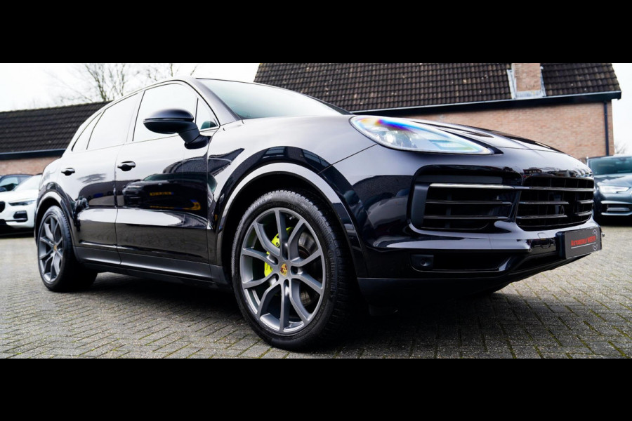 Porsche Cayenne 3.0 E-Hybrid | Sport Chrono | Panorama | Luxe Leder | Luchtvering | Bose Surround sound | Soft Close | Luchtvering