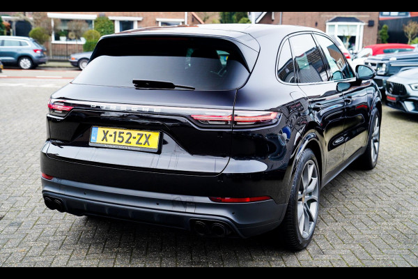 Porsche Cayenne 3.0 E-Hybrid | Sport Chrono | Panorama | Luxe Leder | Luchtvering | Bose Surround sound | Soft Close | Luchtvering