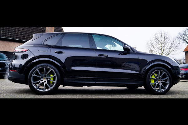 Porsche Cayenne 3.0 E-Hybrid | Sport Chrono | Panorama | Luxe Leder | Luchtvering | Bose Surround sound | Soft Close | Luchtvering