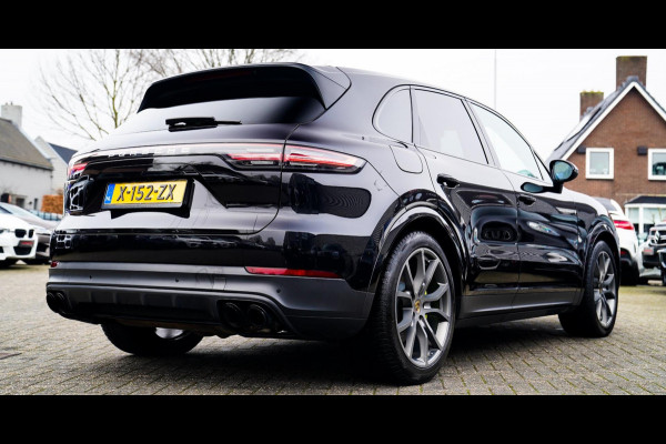 Porsche Cayenne 3.0 E-Hybrid | Sport Chrono | Panorama | Luxe Leder | Luchtvering | Bose Surround sound | Soft Close | Luchtvering