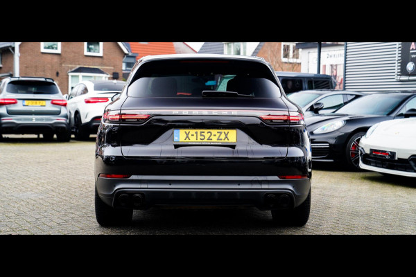 Porsche Cayenne 3.0 E-Hybrid | Sport Chrono | Panorama | Luxe Leder | Luchtvering | Bose Surround sound | Soft Close | Luchtvering