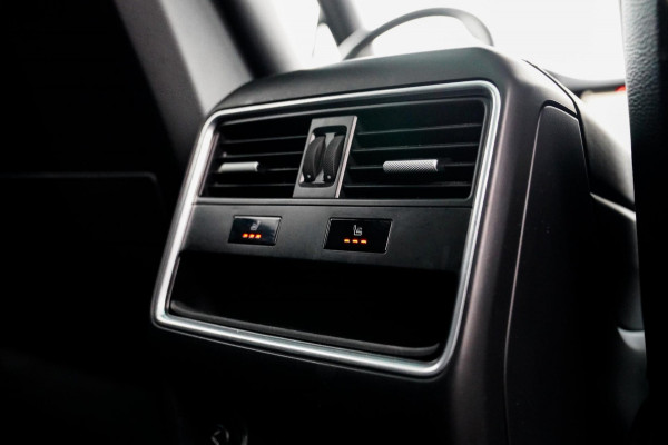 Porsche Cayenne 3.0 E-Hybrid | Sport Chrono | Panorama | Luxe Leder | Luchtvering | Bose Surround sound | Soft Close | Luchtvering