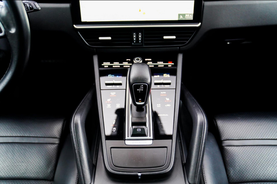 Porsche Cayenne 3.0 E-Hybrid | Sport Chrono | Panorama | Luxe Leder | Luchtvering | Bose Surround sound | Soft Close | Luchtvering