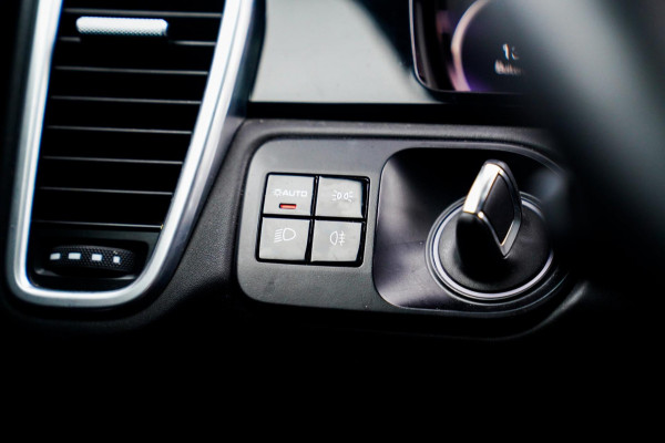 Porsche Cayenne 3.0 E-Hybrid | Sport Chrono | Panorama | Luxe Leder | Luchtvering | Bose Surround sound | Soft Close | Luchtvering