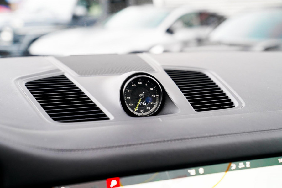 Porsche Cayenne 3.0 E-Hybrid | Sport Chrono | Panorama | Luxe Leder | Luchtvering | Bose Surround sound | Soft Close | Luchtvering