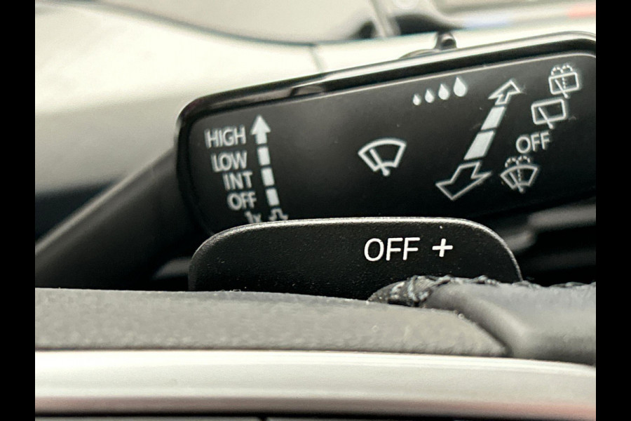 Volkswagen Golf 1.5 eTSI Life Business Navigatie Massage Stoel&stuur verwarming Orgineel Nederlands