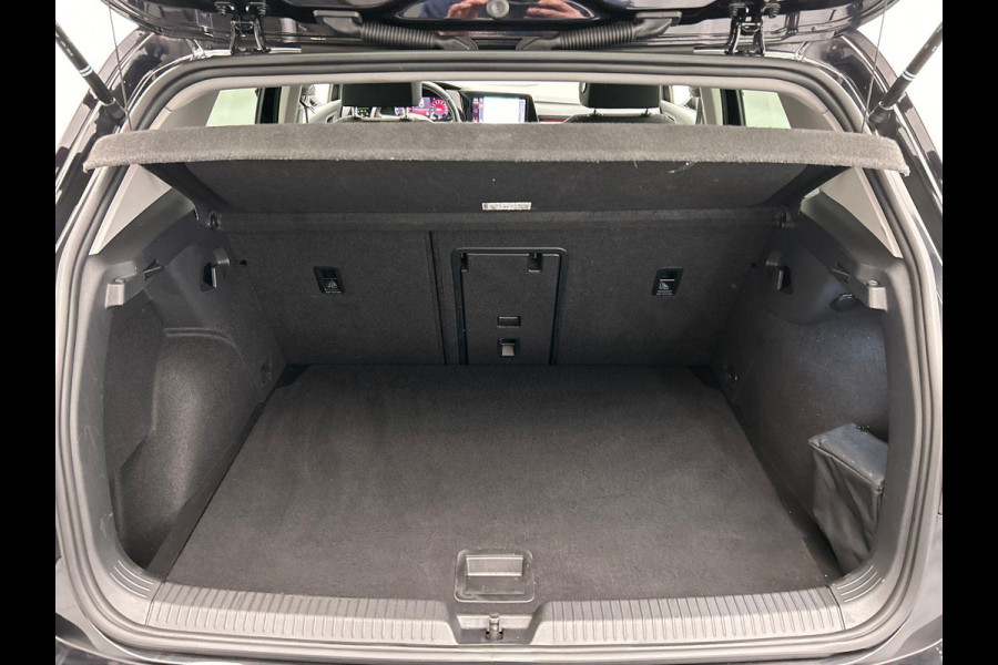 Volkswagen Golf 1.5 eTSI Life Business Navigatie Massage Stoel&stuur verwarming Orgineel Nederlands