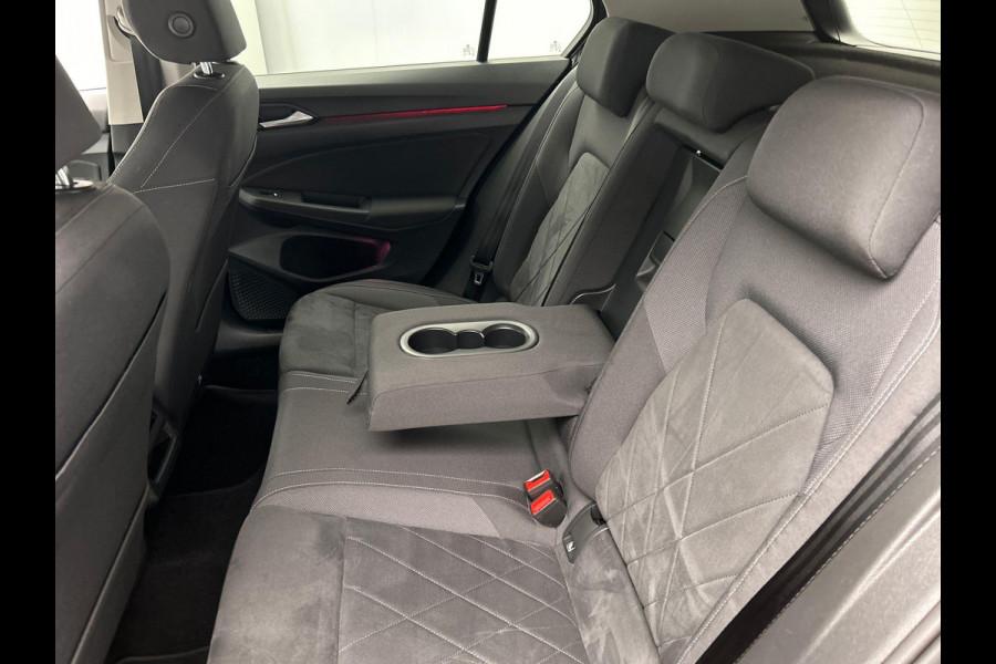 Volkswagen Golf 1.5 eTSI Life Business Navigatie Massage Stoel&stuur verwarming Orgineel Nederlands