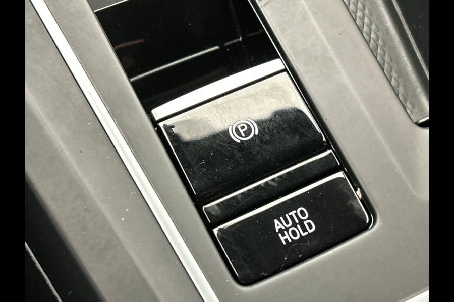 Volkswagen Golf 1.5 eTSI Life Business Navigatie Massage Stoel&stuur verwarming Orgineel Nederlands