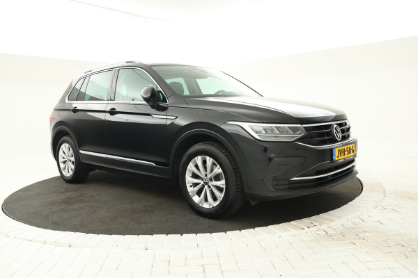 Volkswagen Tiguan 1.5 TSI Elegance Automaat, Volleder, Digital Dash