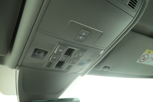 Volkswagen Tiguan 1.5 TSI Elegance Automaat, Volleder, Digital Dash