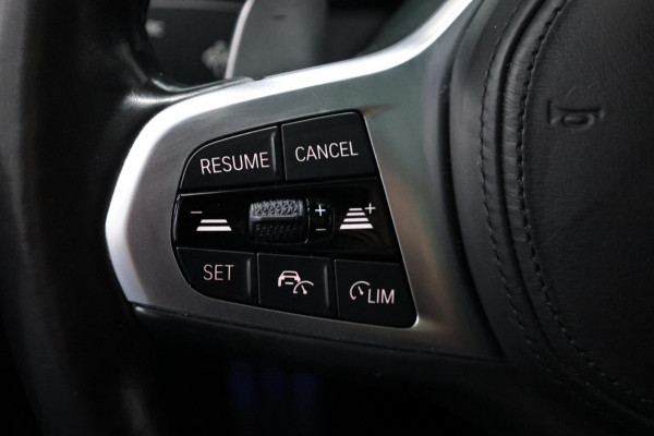 BMW 1-serie M135i xDrive 306+PK M-PERFORMANCE/LED/VIRTUAL/SFEER/PANO/LEER+S.VERWARMING/CAM/LMV/ACC/ECC/12 MND GARANTIE!