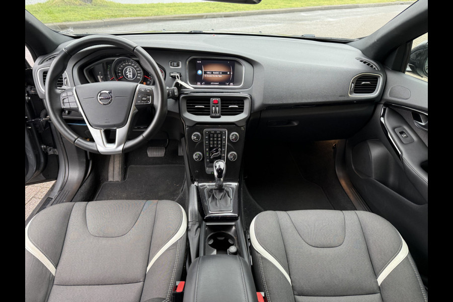 Volvo V40 Cross Country T3 Automaat Summum ** Navigatie ** Business Pack ** Stoelverwarming