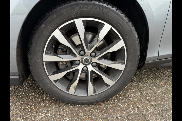 Volvo V40 Cross Country T3 Automaat Summum ** Navigatie ** Business Pack ** Stoelverwarming