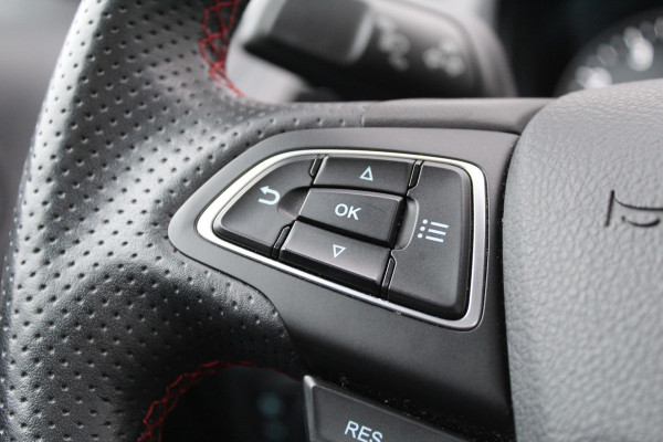 Ford EcoSport 1.0 EcoBoost 125PK ST-Line | Schuif/Kantel dak | Trekhaak | B&O | BLIS | Navigatie